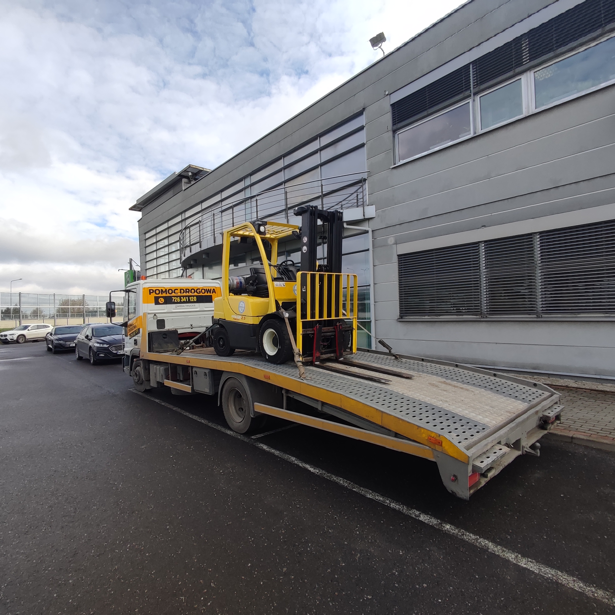 Dostawa do Dostawa nowego wózka widłowego Hyster H2.5FT