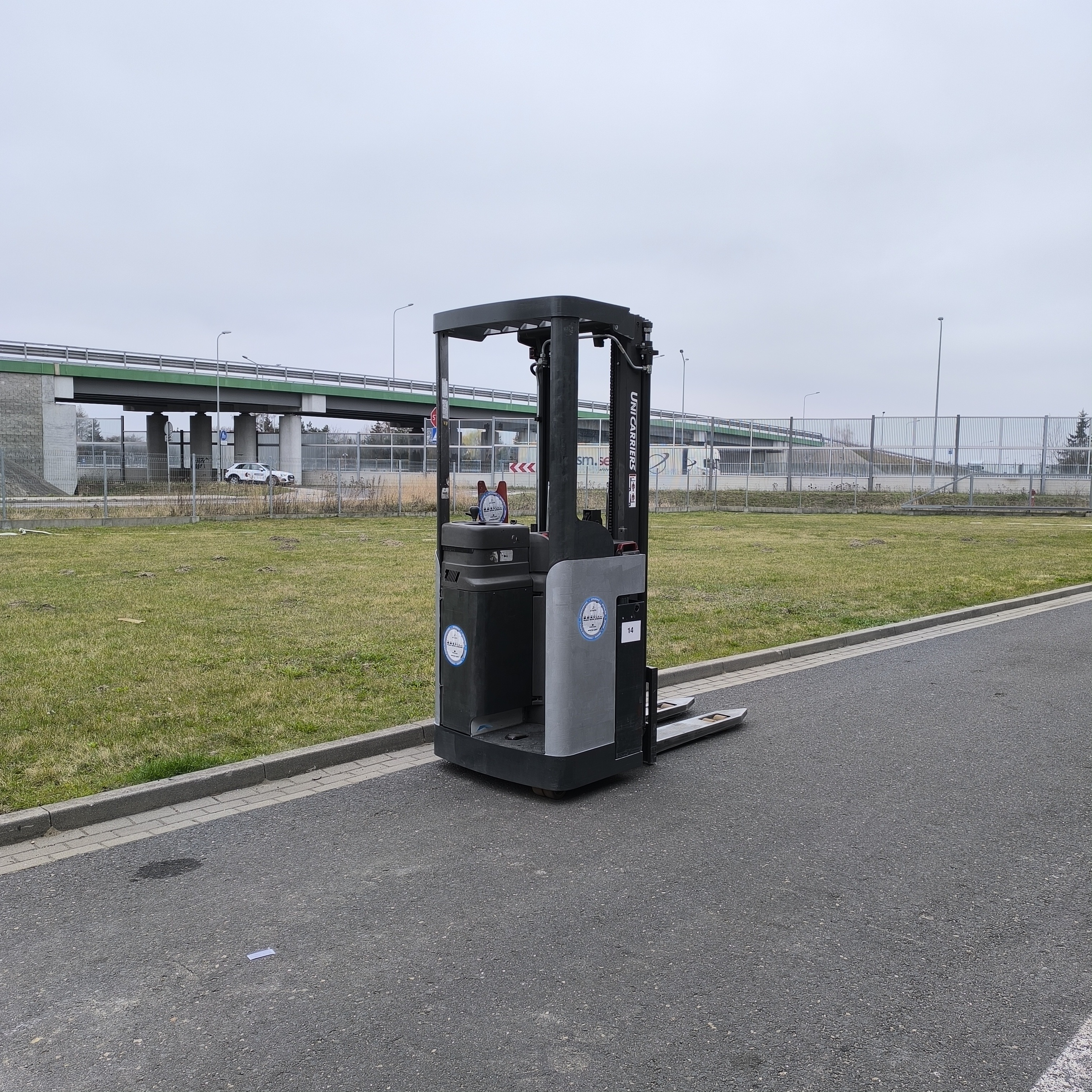 Dostawa do Dostawa wózka widłowego UNICARRIERS AJN160